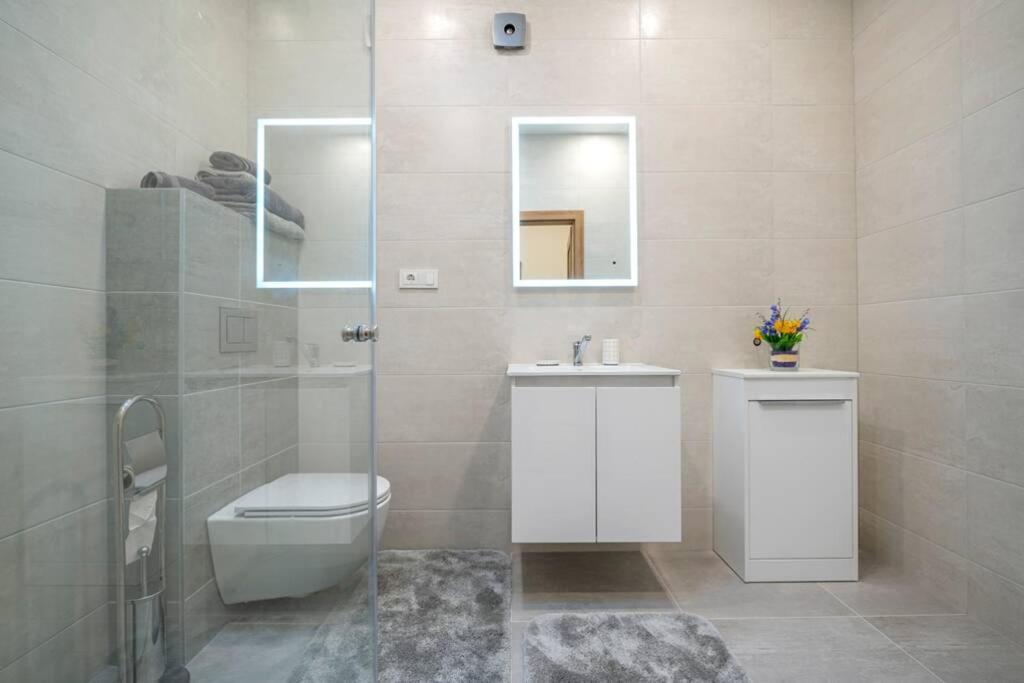 Homely Kreves Apartment By Polo Apartments 카우나스 외부 사진